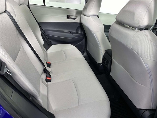 Used 2025 Toyota Corolla Cross LE image 12