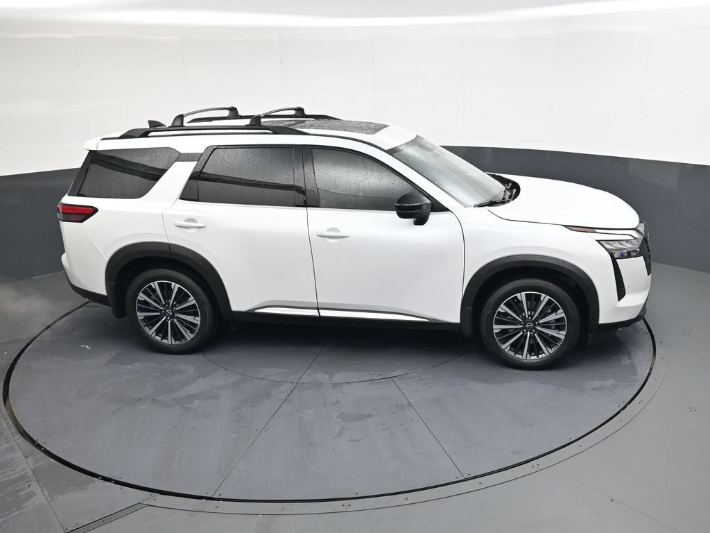 New 2026 Nissan Pathfinder Platinum w/ Cargo Package AWD/4WD image 29