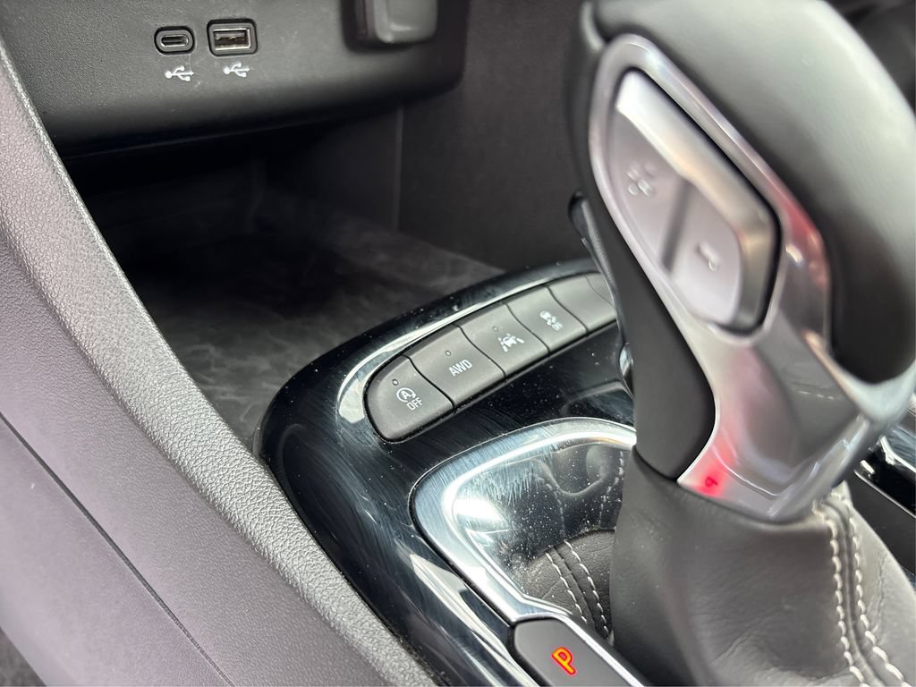 Used 2024 Buick Encore GX Preferred AWD/4WD image 33