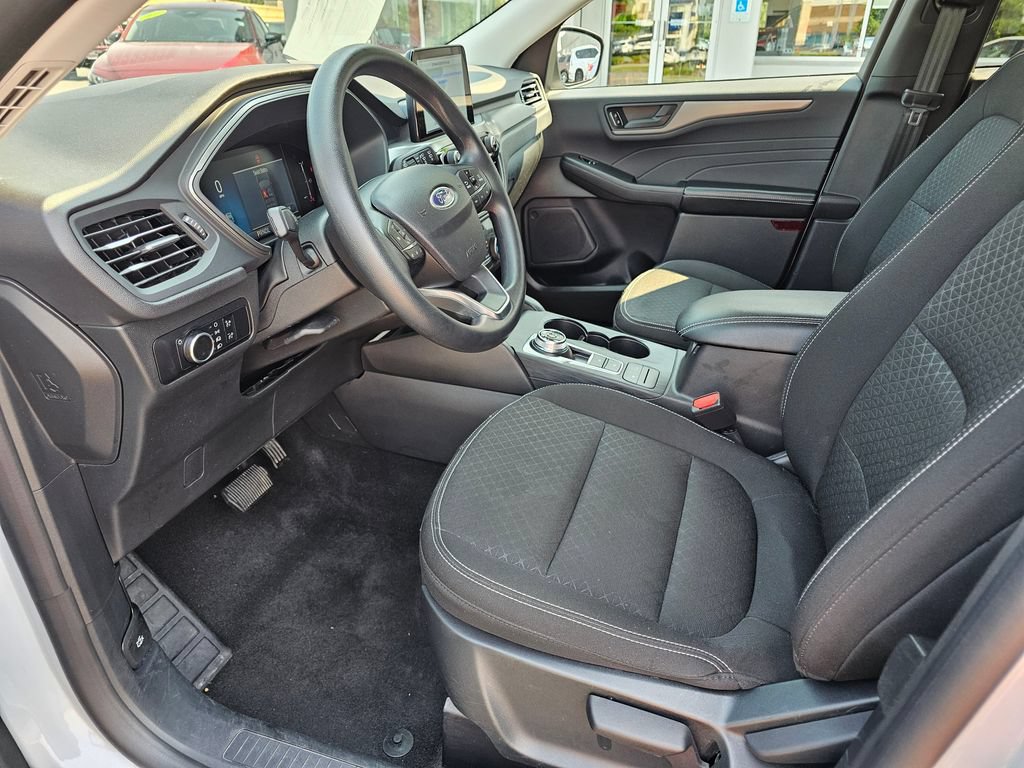 Used 2025 Ford Escape Active AWD/4WD image 22