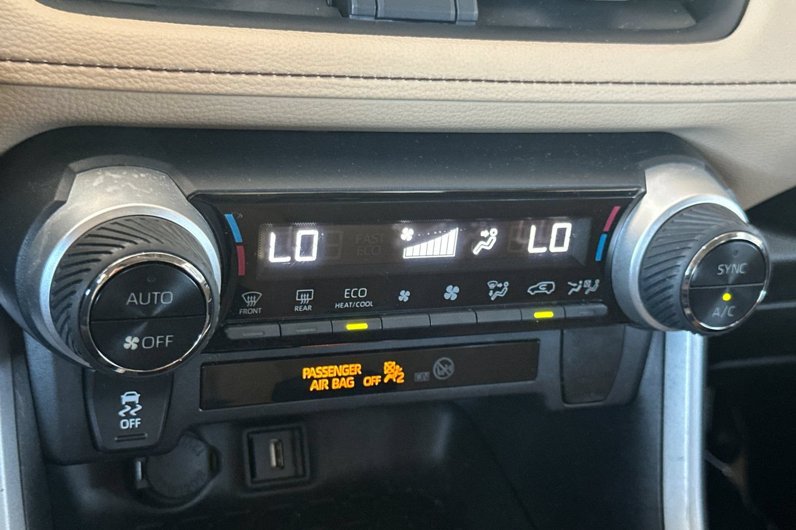 Certified 2021 Toyota RAV4 XLE AWD/4WD image 24
