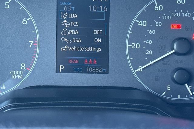 Certified 2025 Toyota Corolla LE image 29