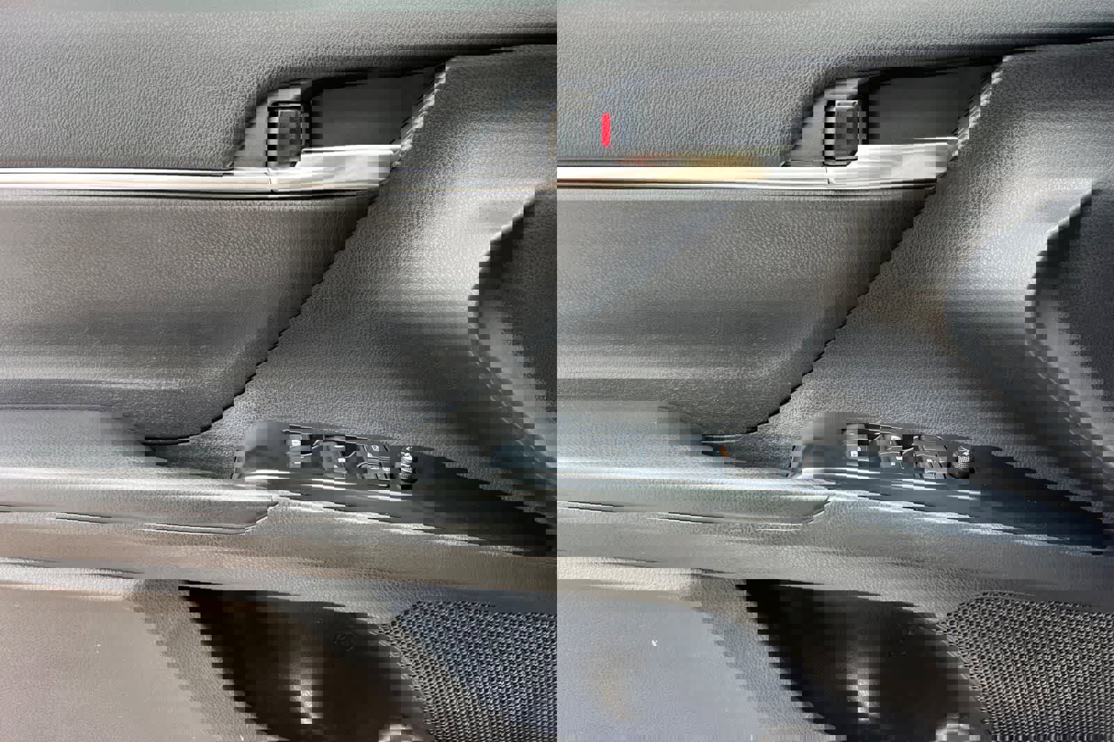 Used 2020 Toyota Camry LE image 15