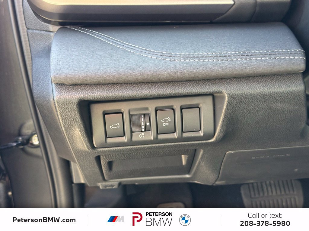Used 2025 Subaru Outback Touring AWD/4WD image 17