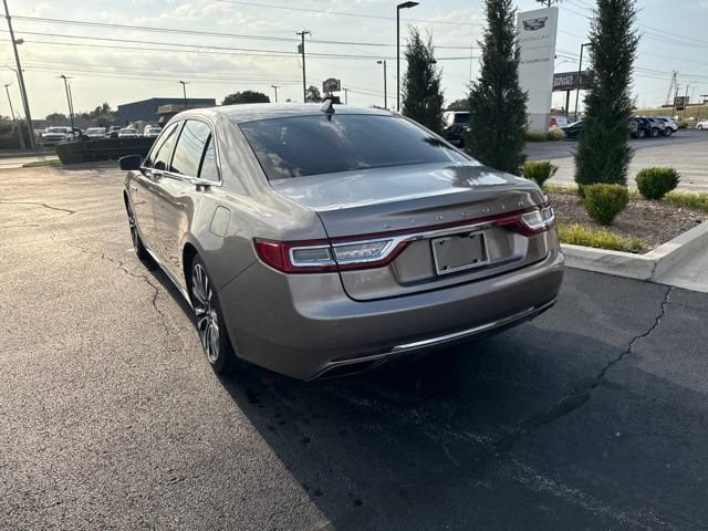 Used 2018 Lincoln Continental Select w/ Continental Climate Package FWD image 21