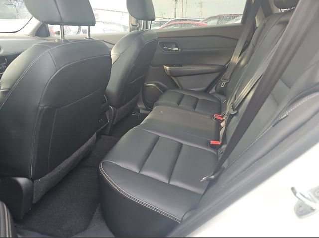 Used 2023 Nissan Rogue SL image 8