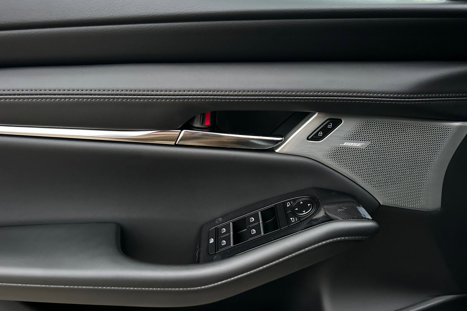 New 2026 MAZDA MAZDA3 Hatchback w/Premium Plus Pkg image 11