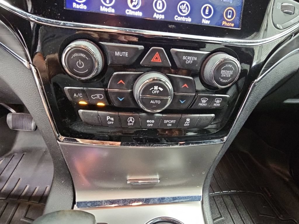 Used 2019 Jeep Grand Cherokee Limited AWD/4WD image 21