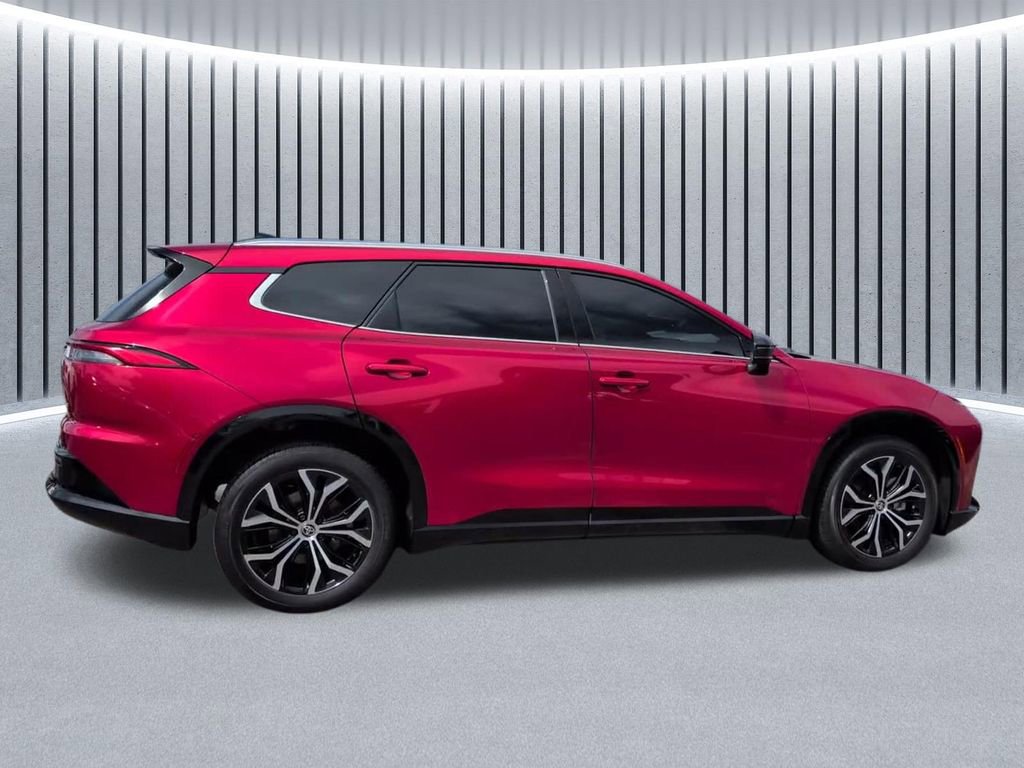 Used 2025 Toyota Crown Signia AWD/4WD image 7