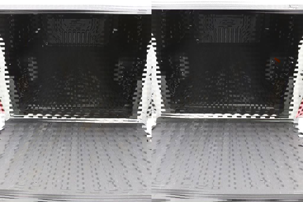 Used 2024 Chevrolet Silverado 1500 LT AWD/4WD image 12