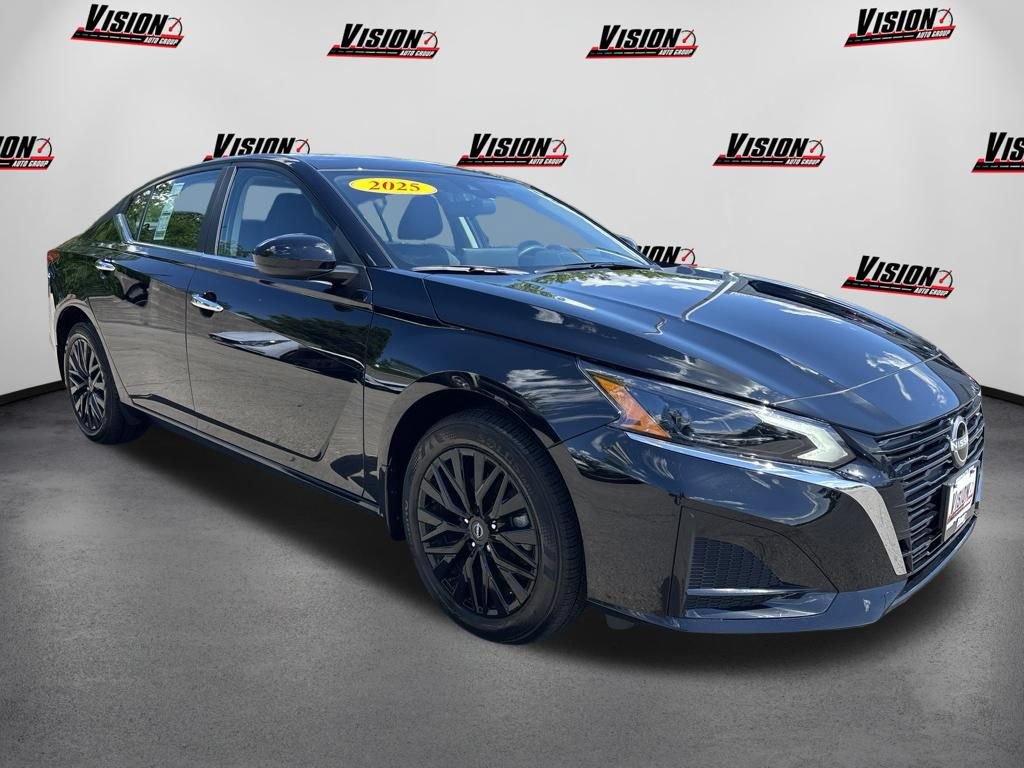 Certified 2025 Nissan Altima 2.5 SV w/ SV Special Edition Package AWD/4WD image 3