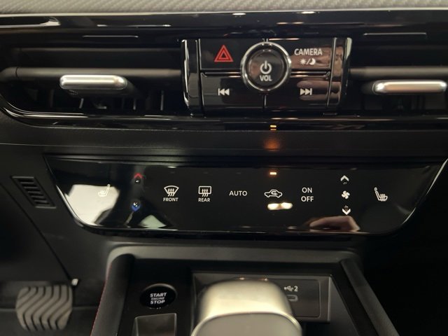 New 2026 Nissan Kicks SR w/ Cold Weather Package image 23
