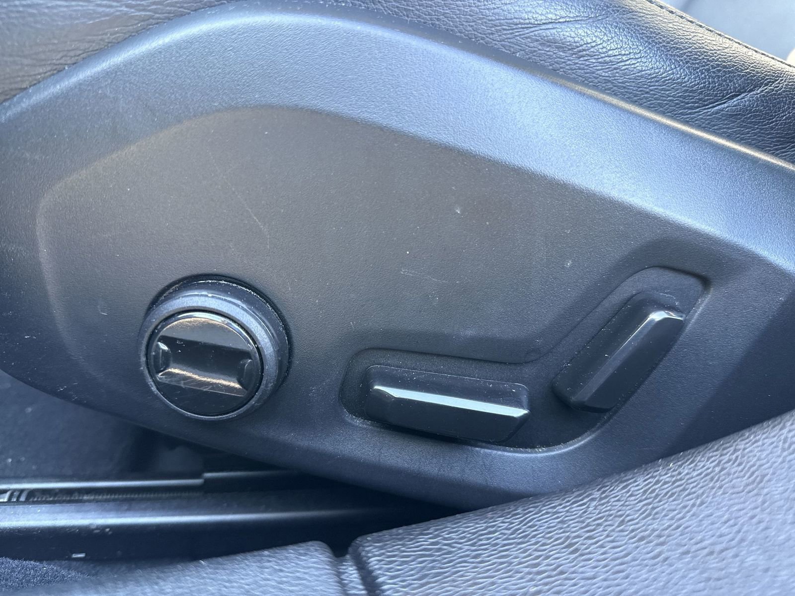 Used 2024 Volvo S60 B5 Core image 13