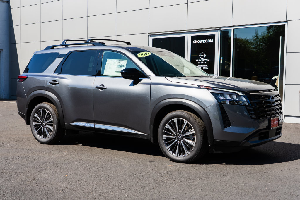 New 2026 Nissan Pathfinder Platinum w/ Cargo Package