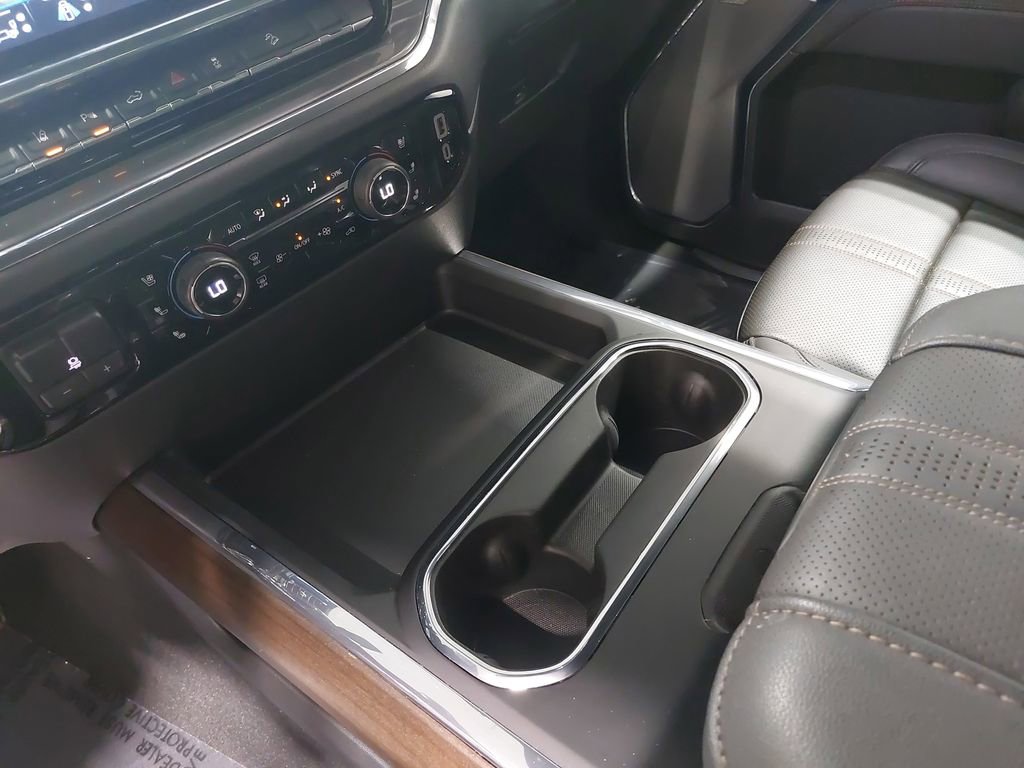 Used 2024 Chevrolet Silverado 3500 High Country w/ High Country Premium Package image 25