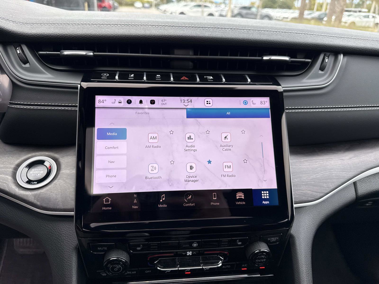 Used 2025 Jeep Grand Cherokee Limited w/ Black Appearance Package image 27