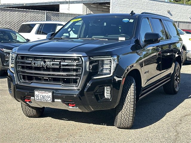 Used 2023 GMC Yukon XL AT4 w/ AT4 Premium Package image 8