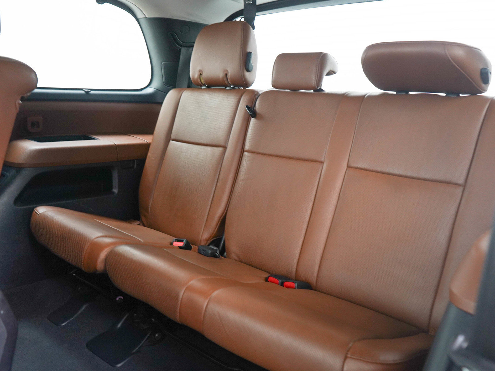 Used 2019 Toyota Sequoia Platinum AWD/4WD image 16