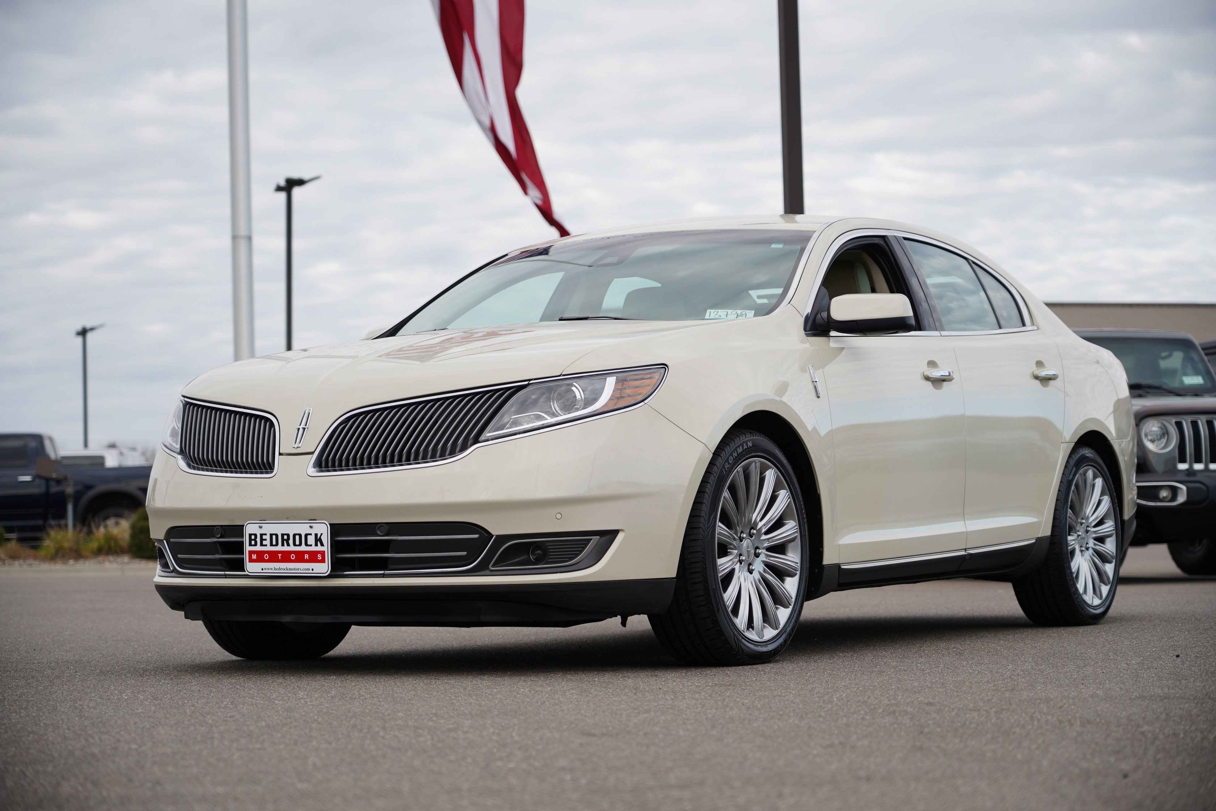 Used 2014 Lincoln MKS AWD w/ Equipment Group 101A image 7