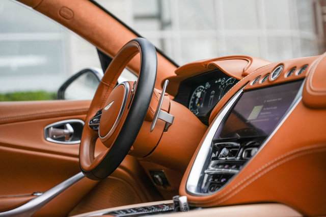 Used 2021 Aston Martin DBX image 54