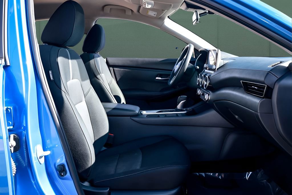 Used 2025 Nissan Sentra SV FWD image 16