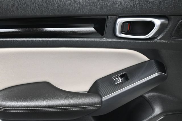 Used 2023 Honda Civic Touring image 10