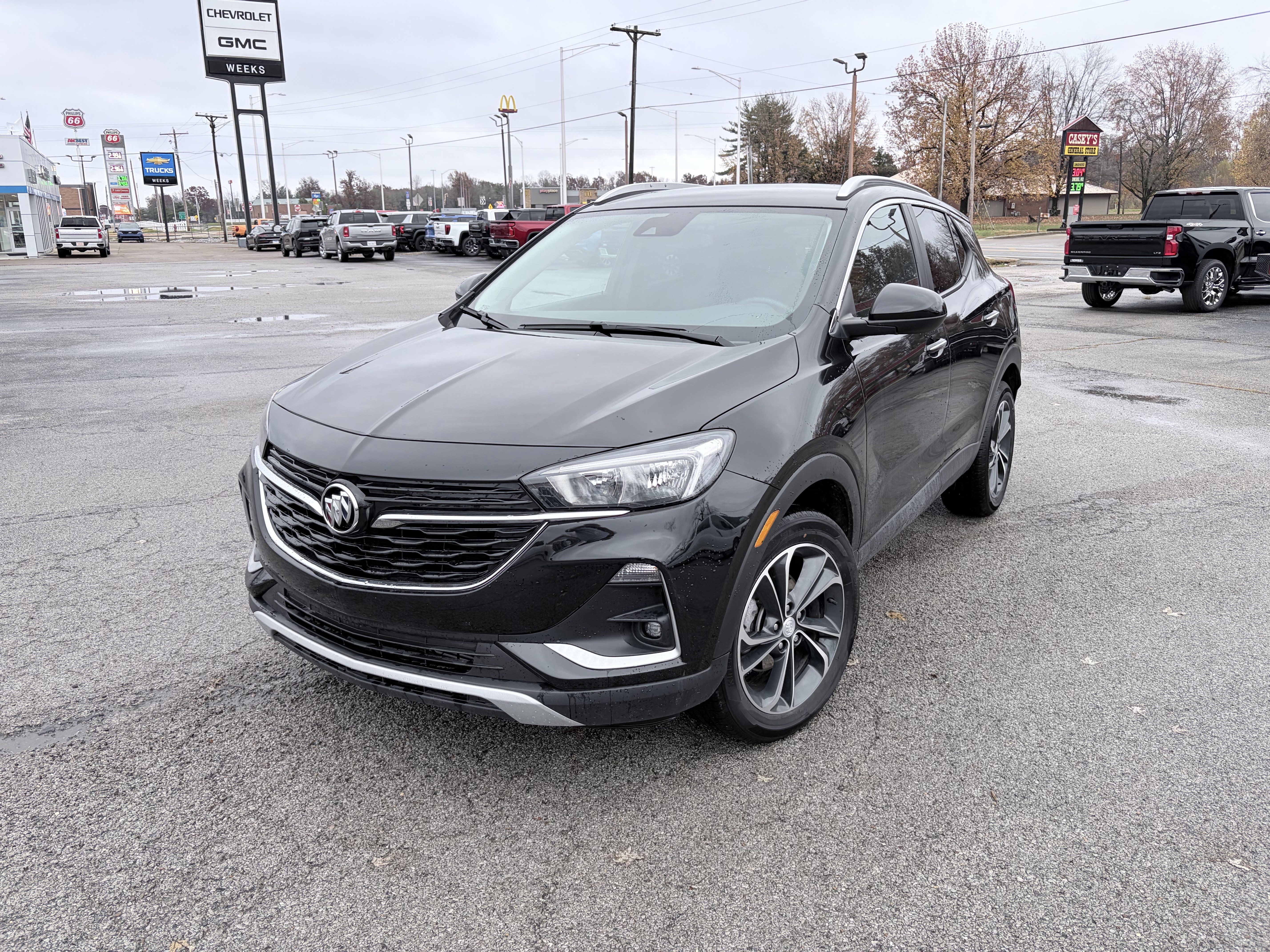 Used 2023 Buick Encore GX Select image 3