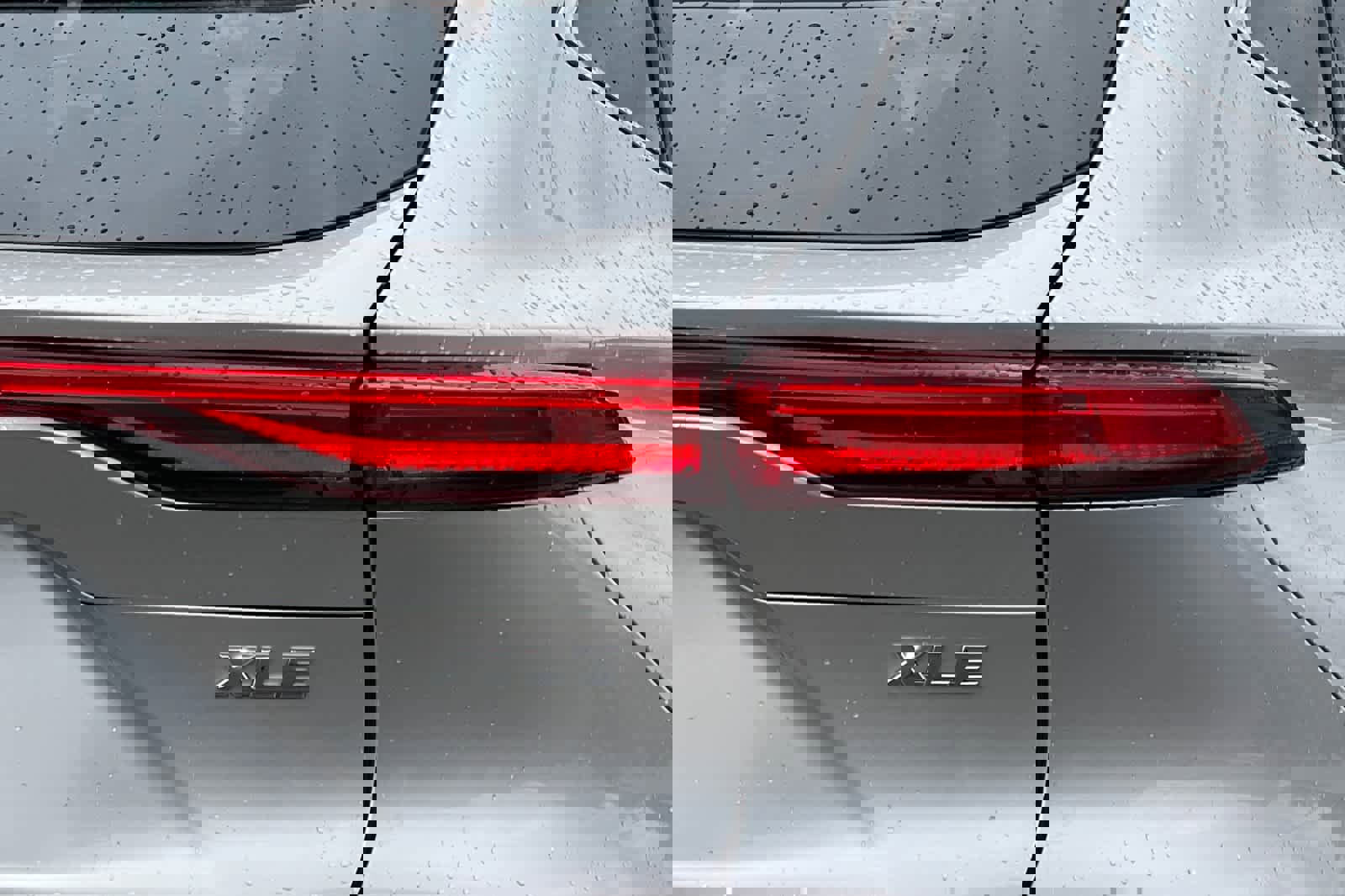 Certified 2023 Toyota Venza XLE image 32