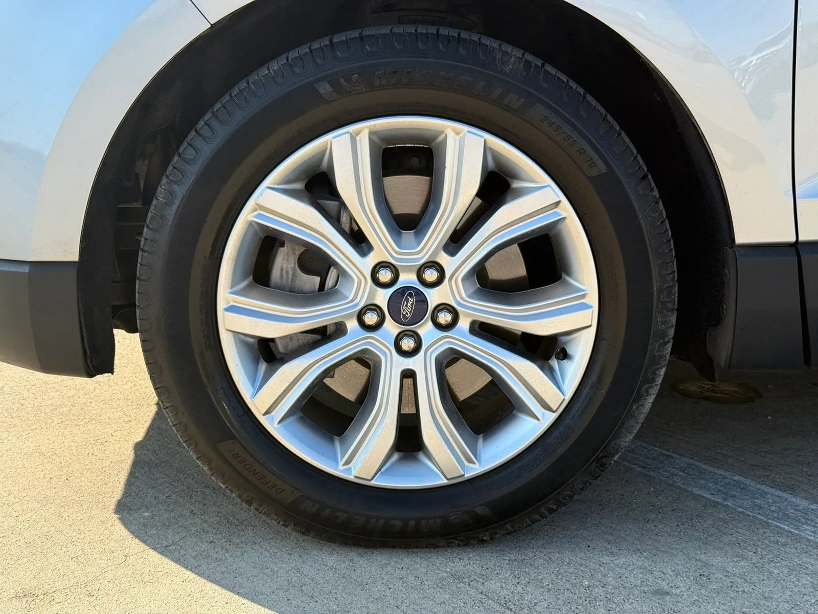 Used 2021 Ford Edge Titanium AWD/4WD image 14