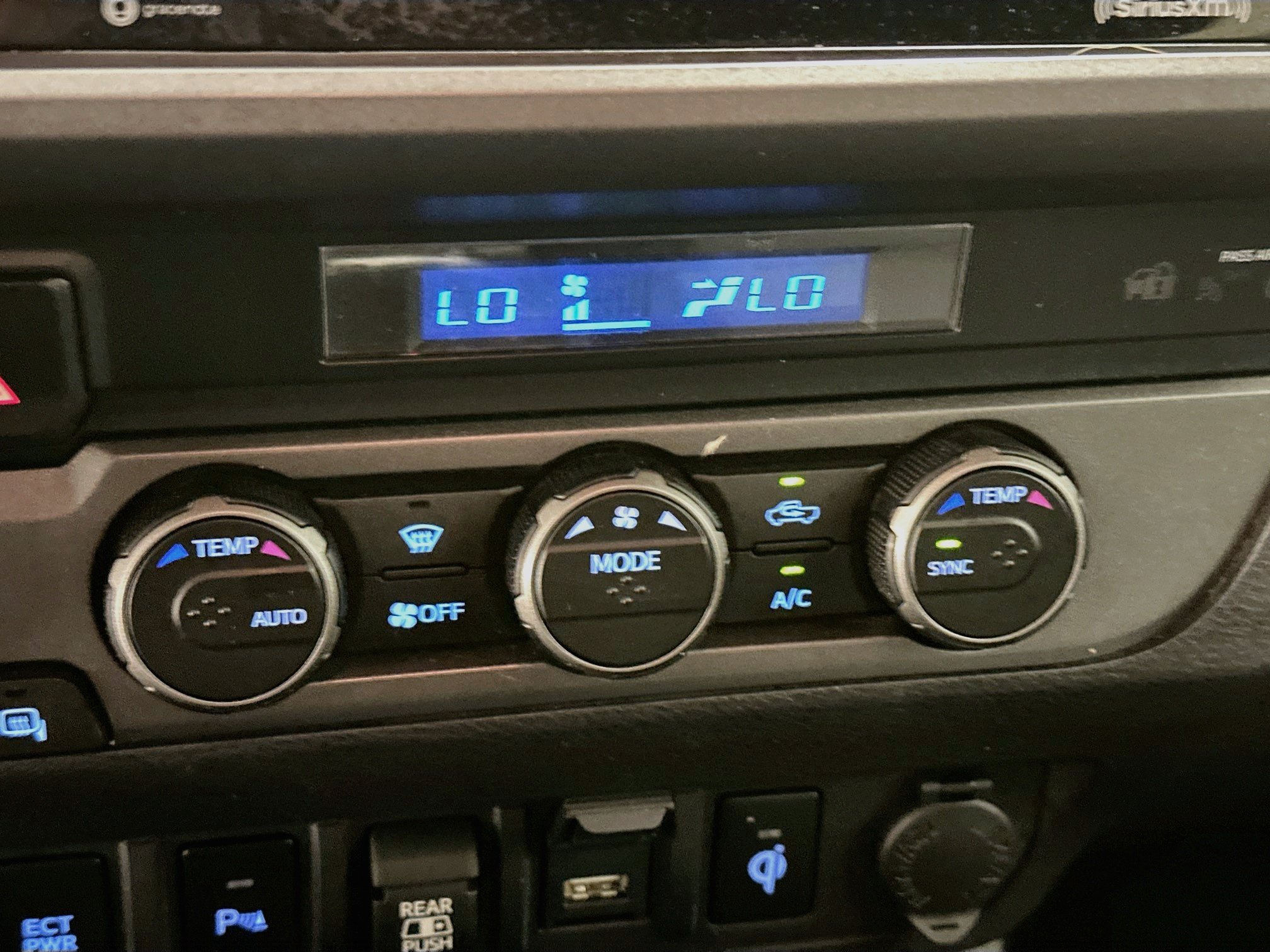Used 2021 Toyota Tacoma TRD Off-Road w/ Technology Package AWD/4WD image 24