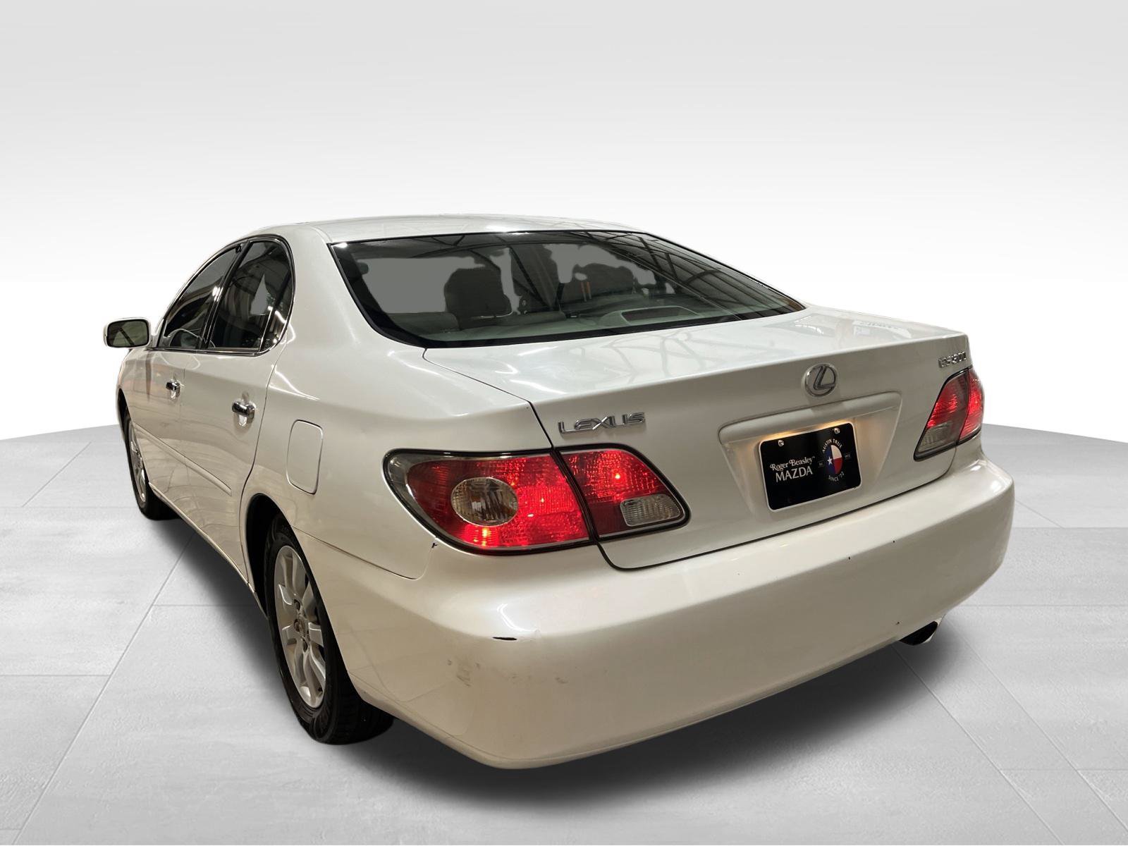 Used 2002 Lexus ES 330 w/ Premium Pkg FWD image 7