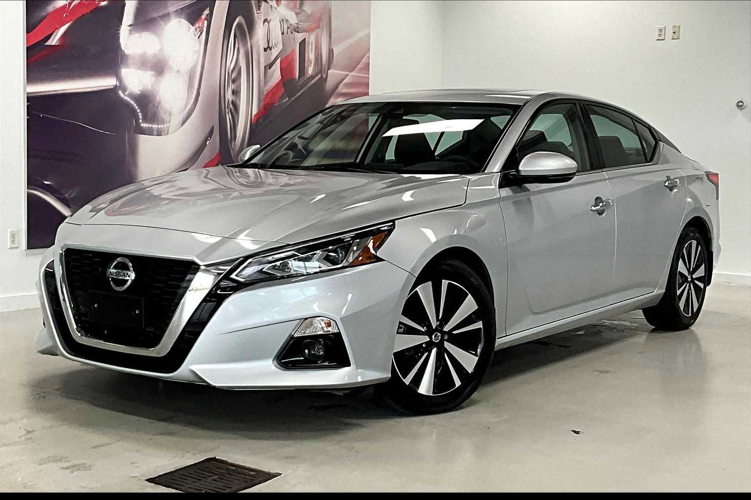 Used 2022 Nissan Altima 2.5 SL image 1