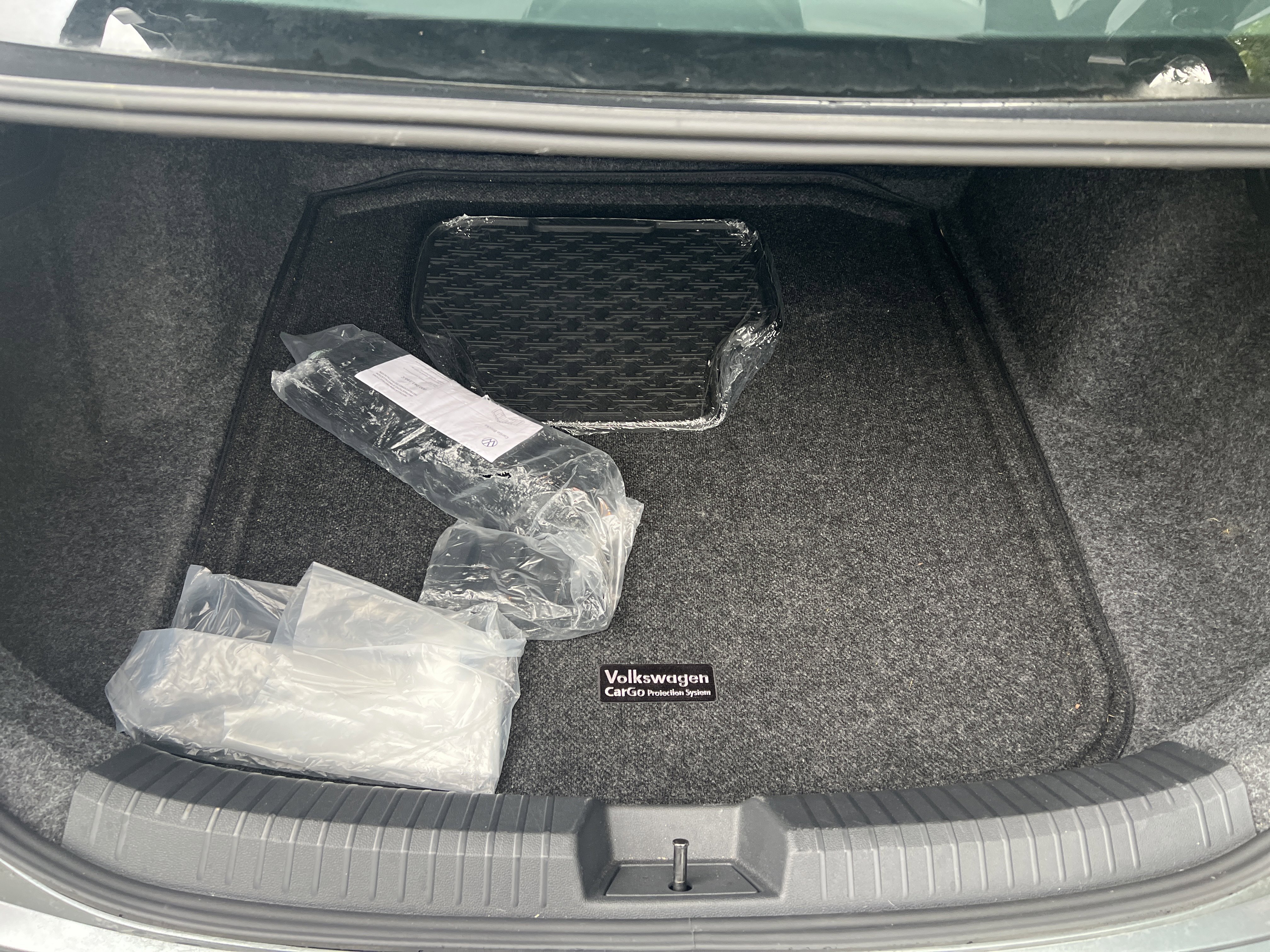Used 2025 Volkswagen Jetta SE w/ Sunroof Package FWD image 30
