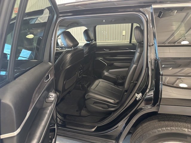 Used 2022 Jeep Grand Cherokee L Limited image 13