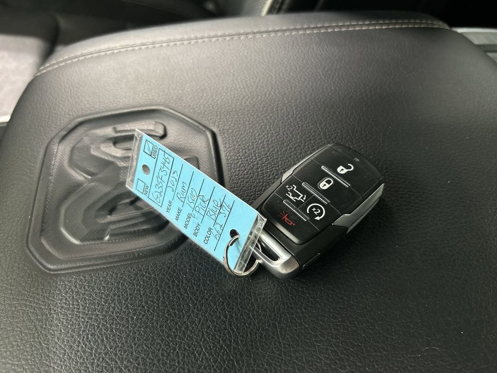 Used 2023 RAM 1500 Laramie AWD/4WD image 12