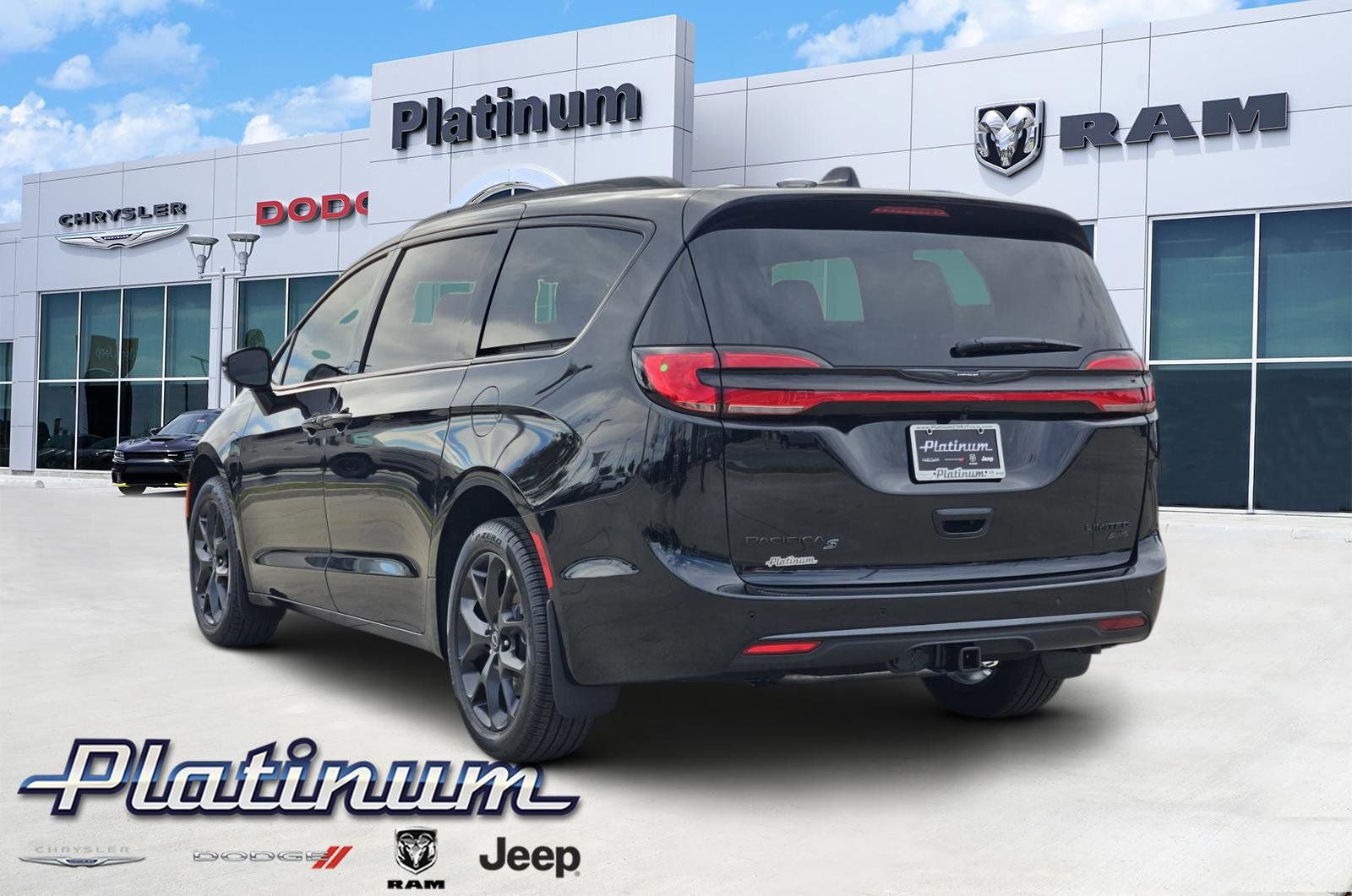 New 2026 Chrysler Pacifica Limited w/ Uconnect Theater Family Group image 4