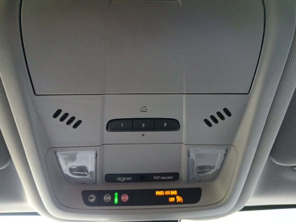 Used 2022 Chevrolet Equinox Premier FWD image 7