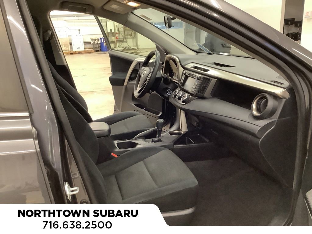 Used 2015 Toyota RAV4 LE FWD image 13