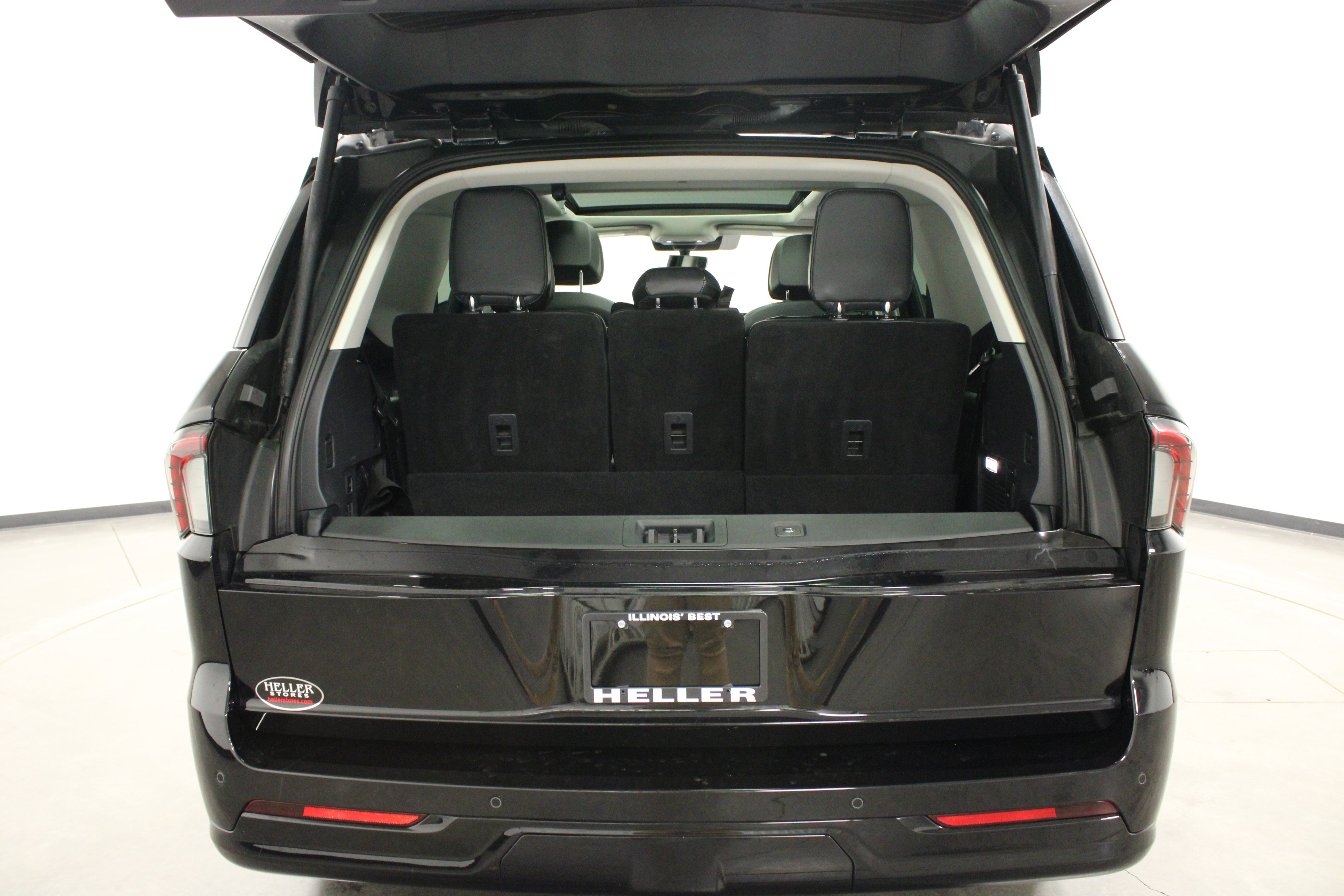 Used 2025 Lincoln Navigator Reserve image 16