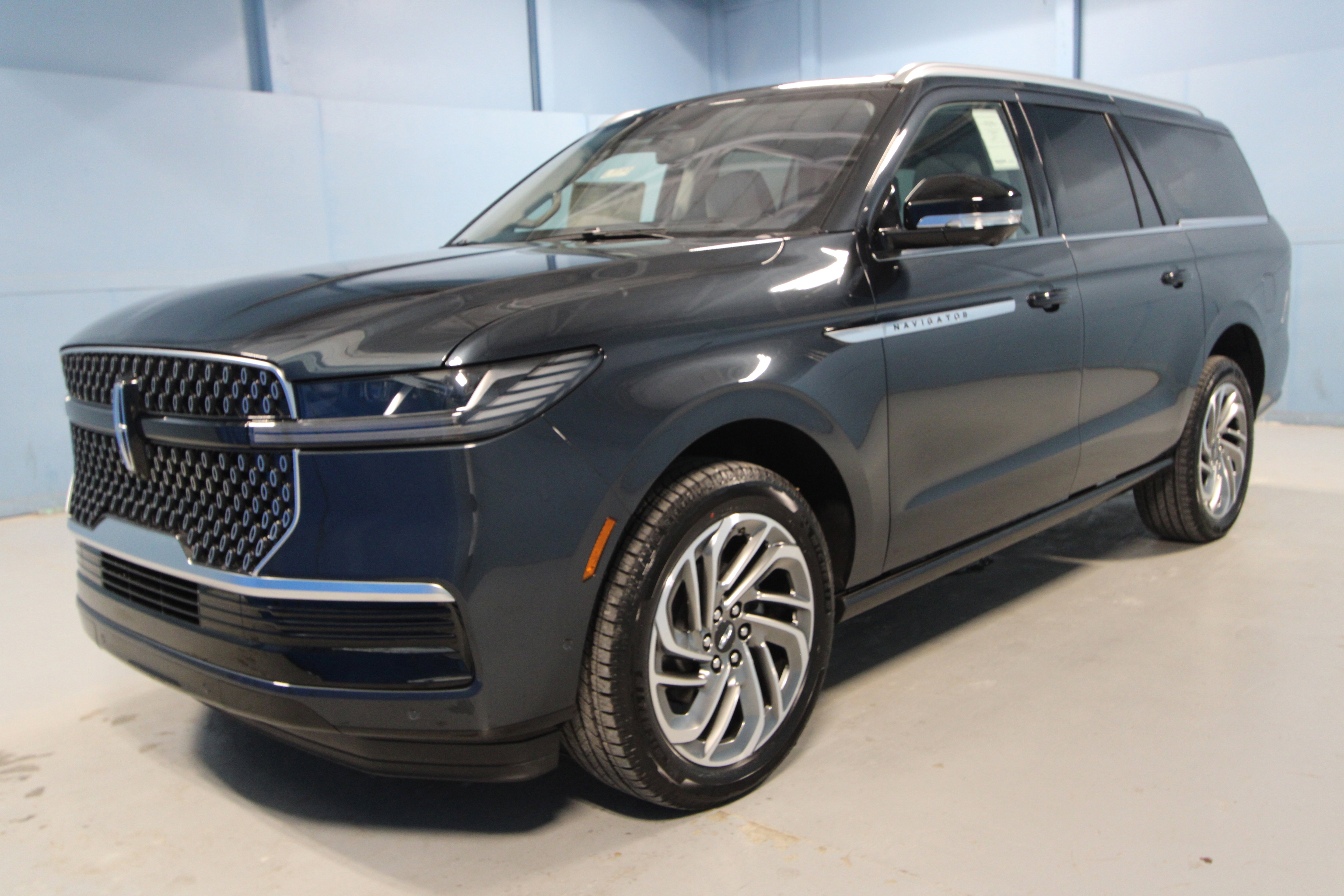 New 2025 Lincoln Navigator L Reserve image 33