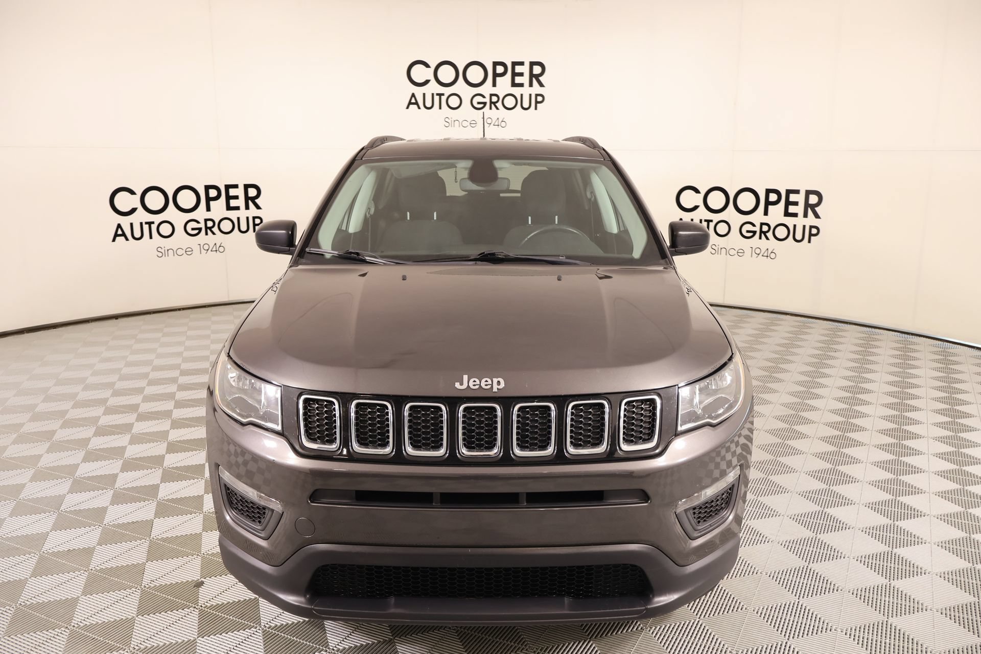 Used 2018 Jeep Compass Sport w/ Cold Weather Group FWD image 9