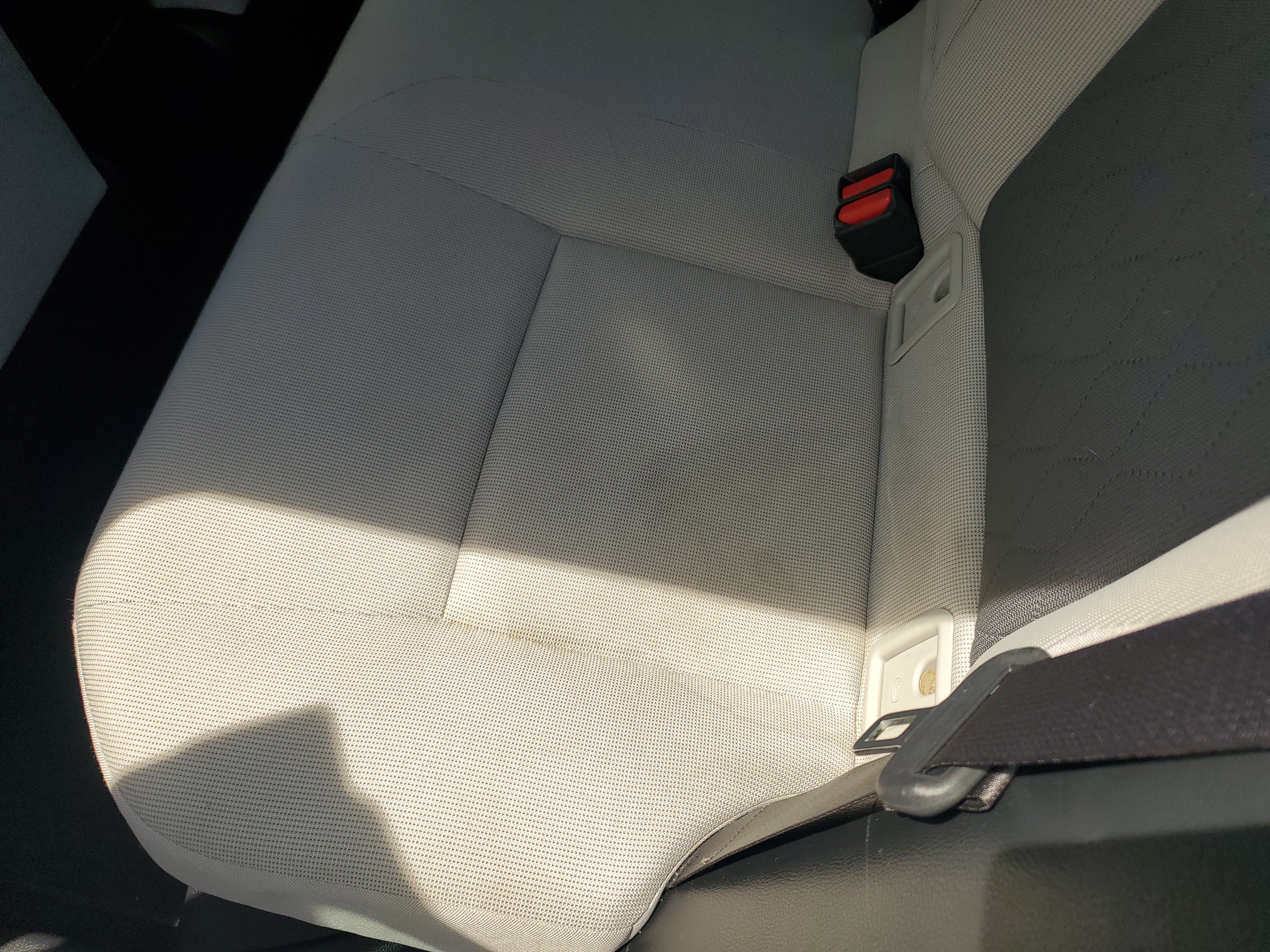 Used 2020 Toyota Corolla LE w/ Carpet Mat Package (TMS) FWD image 13