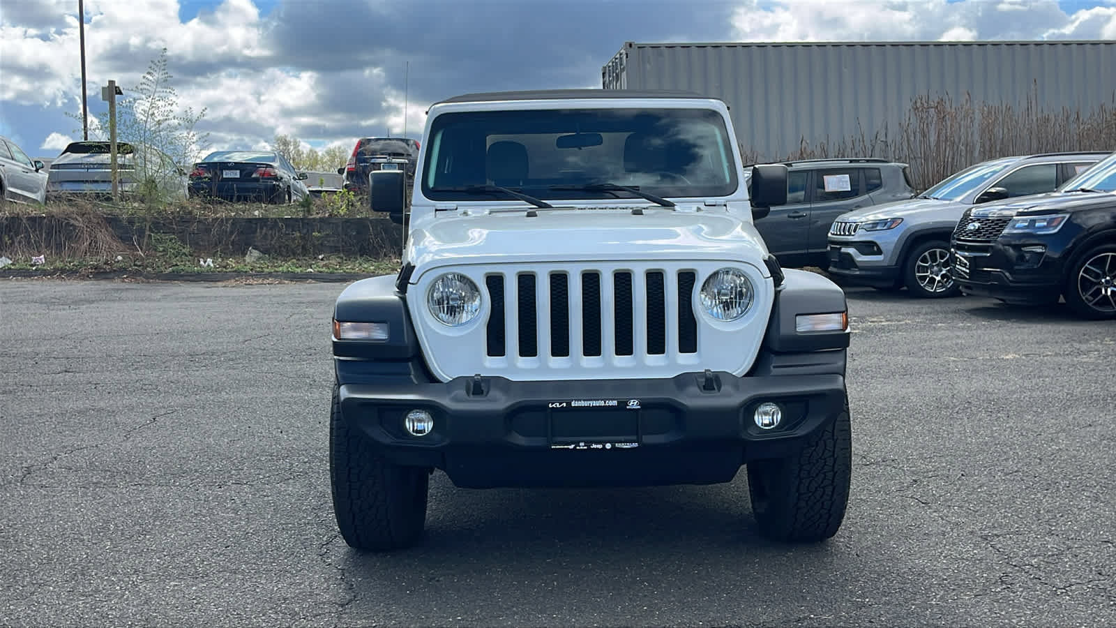 Used 2018 Jeep Wrangler Sport AWD/4WD image 2