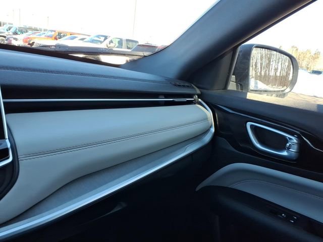 Used 2025 Jeep Compass Limited w/ Elite Group image 20