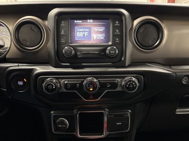 Used 2020 Jeep Wrangler Sport AWD/4WD image 21