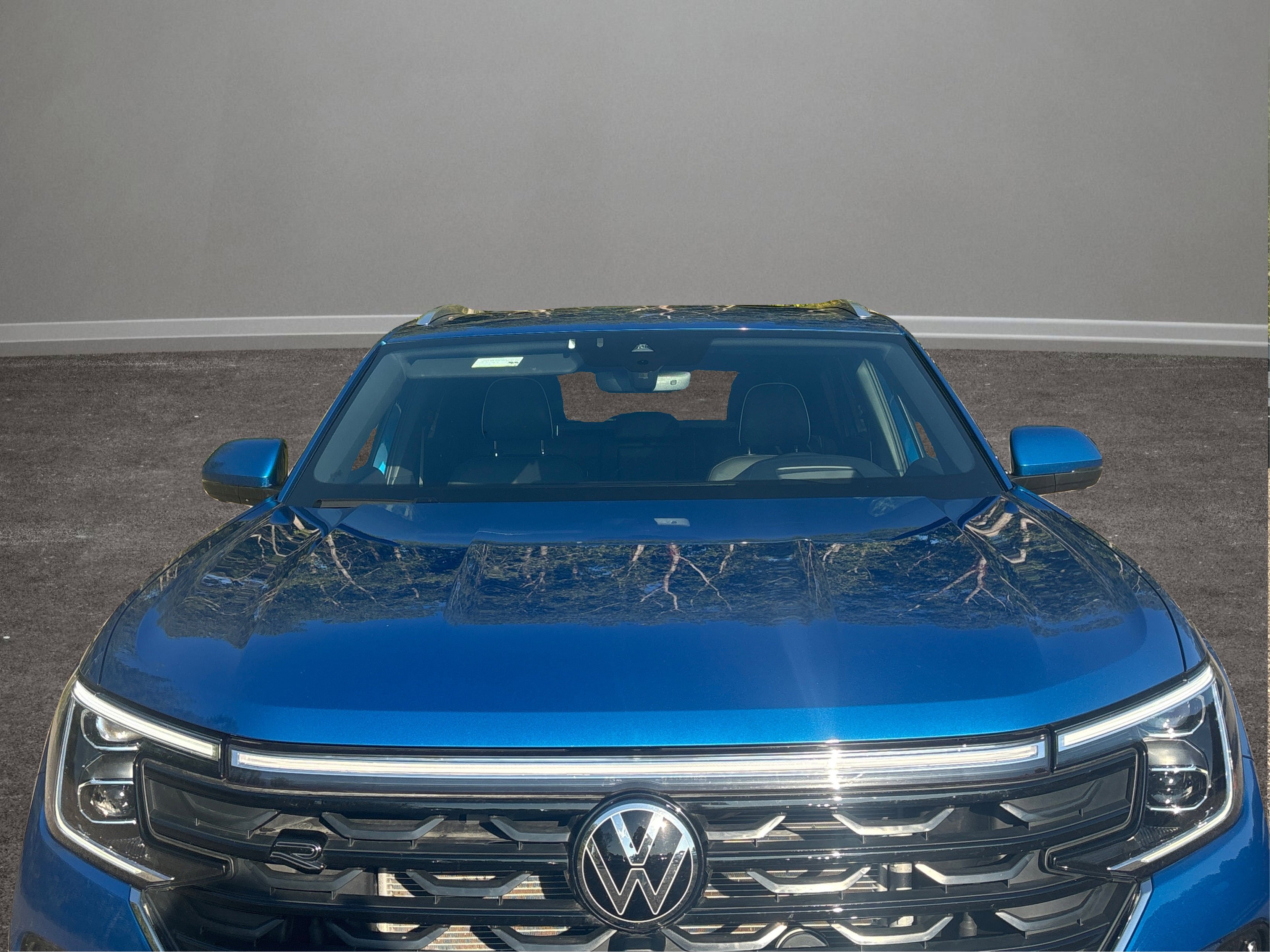 Used 2025 Volkswagen Atlas Cross Sport SEL Premium R-Line image 28