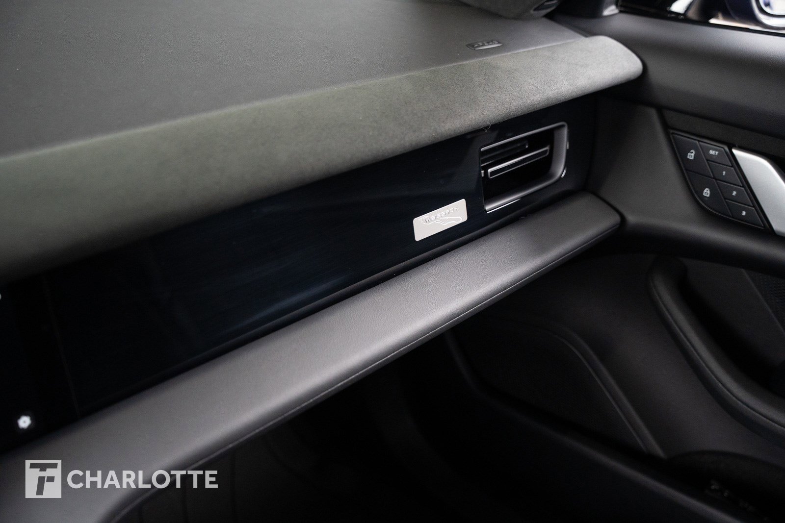 Used 2025 Porsche Taycan Turbo GT image 31