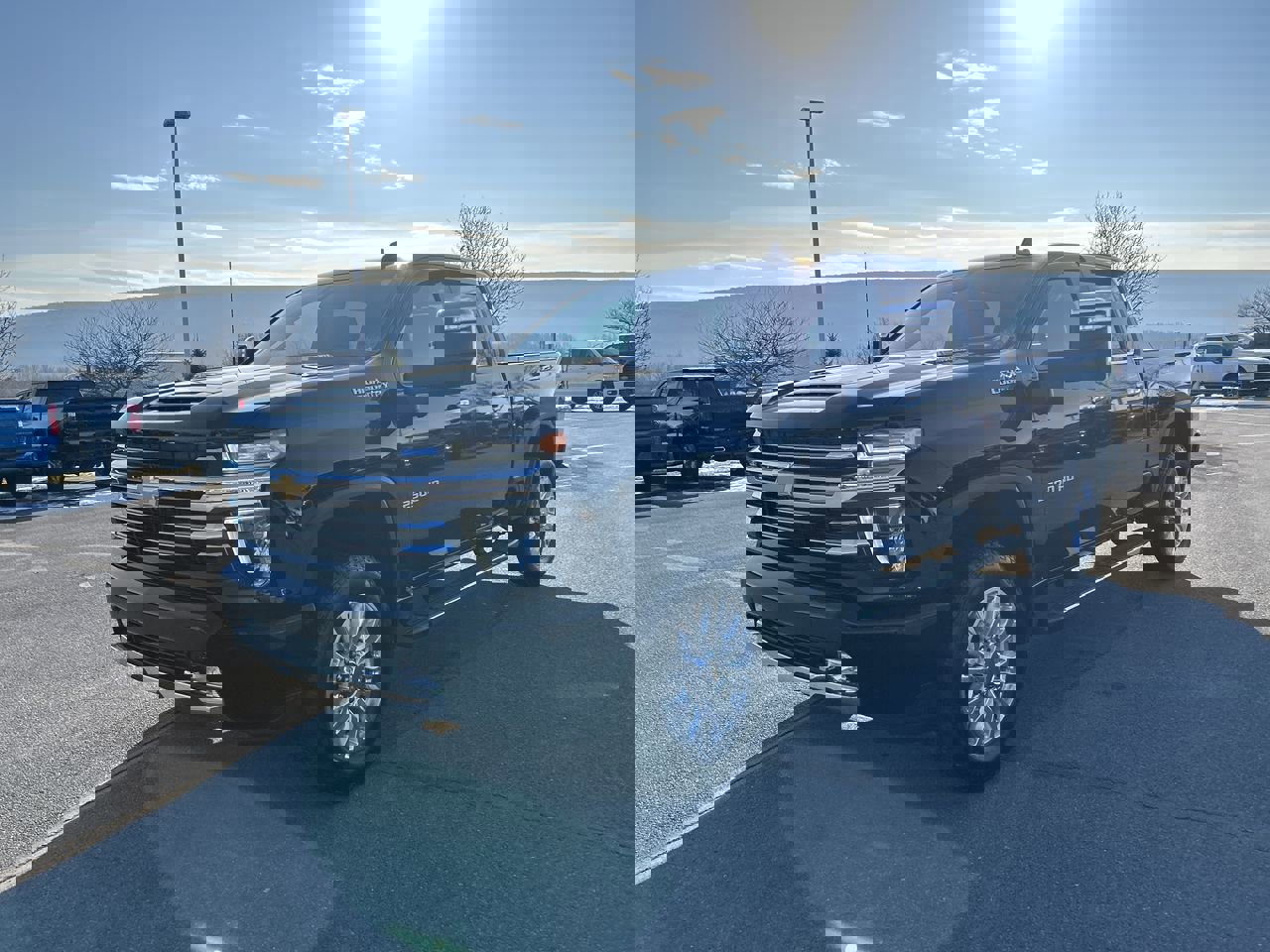 Used 2022 Chevrolet Silverado 2500 High Country w/ Z71 Off-Road Package image 3