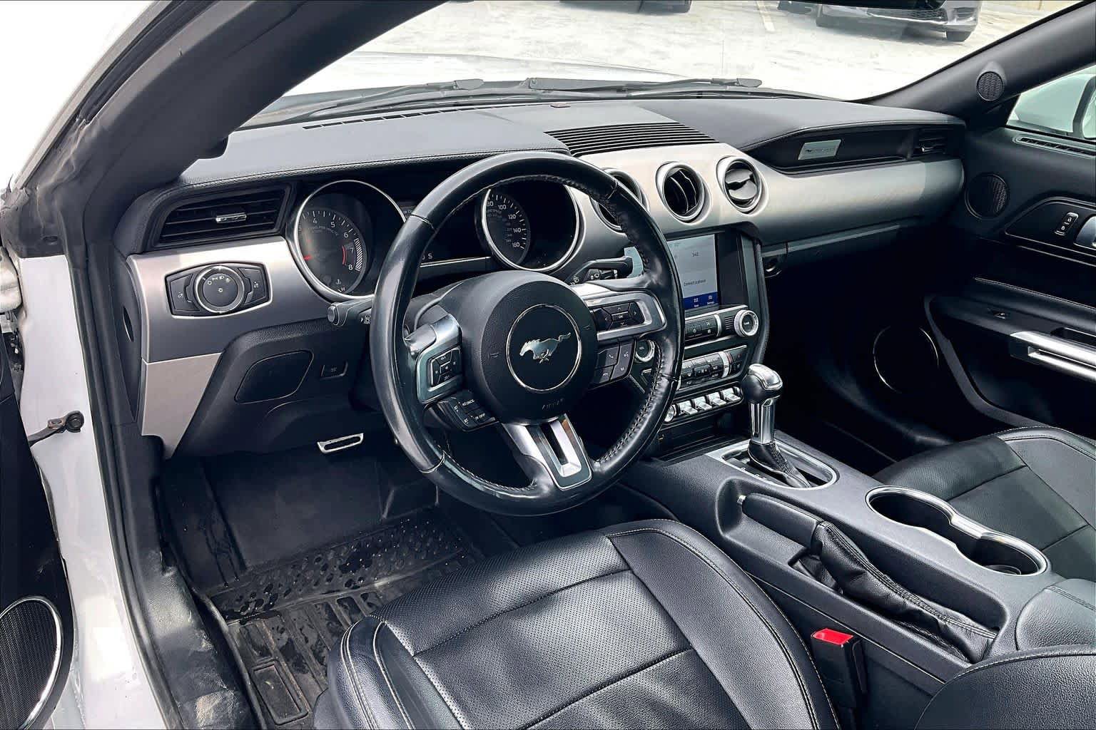 Used 2022 Ford Mustang Premium RWD image 17