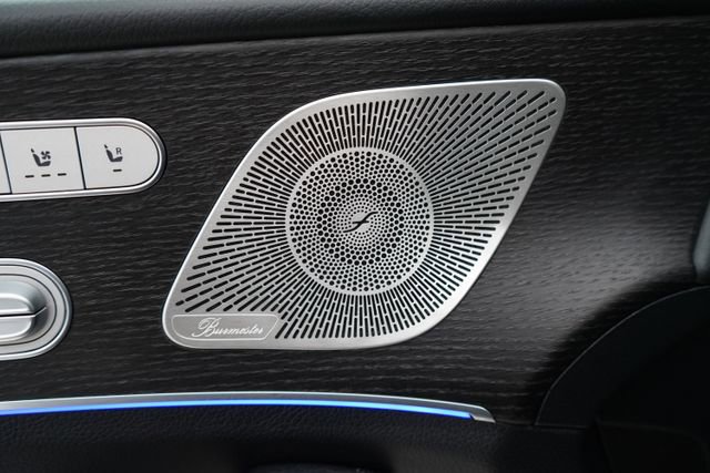 Used 2023 Mercedes-Benz GLS 450 4MATIC image 10